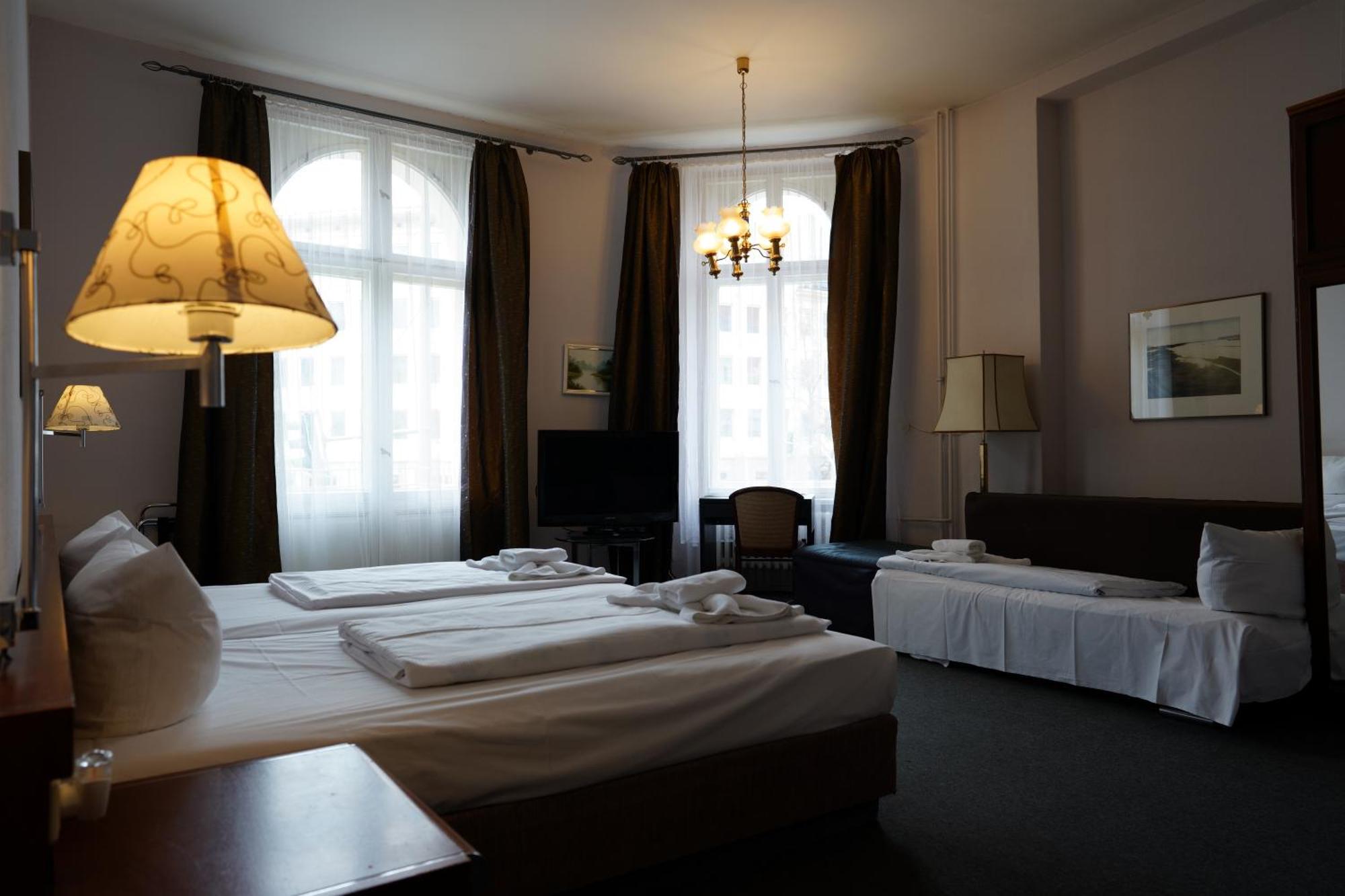 Hotel Pension Xantener Eck Berlin Kültér fotó