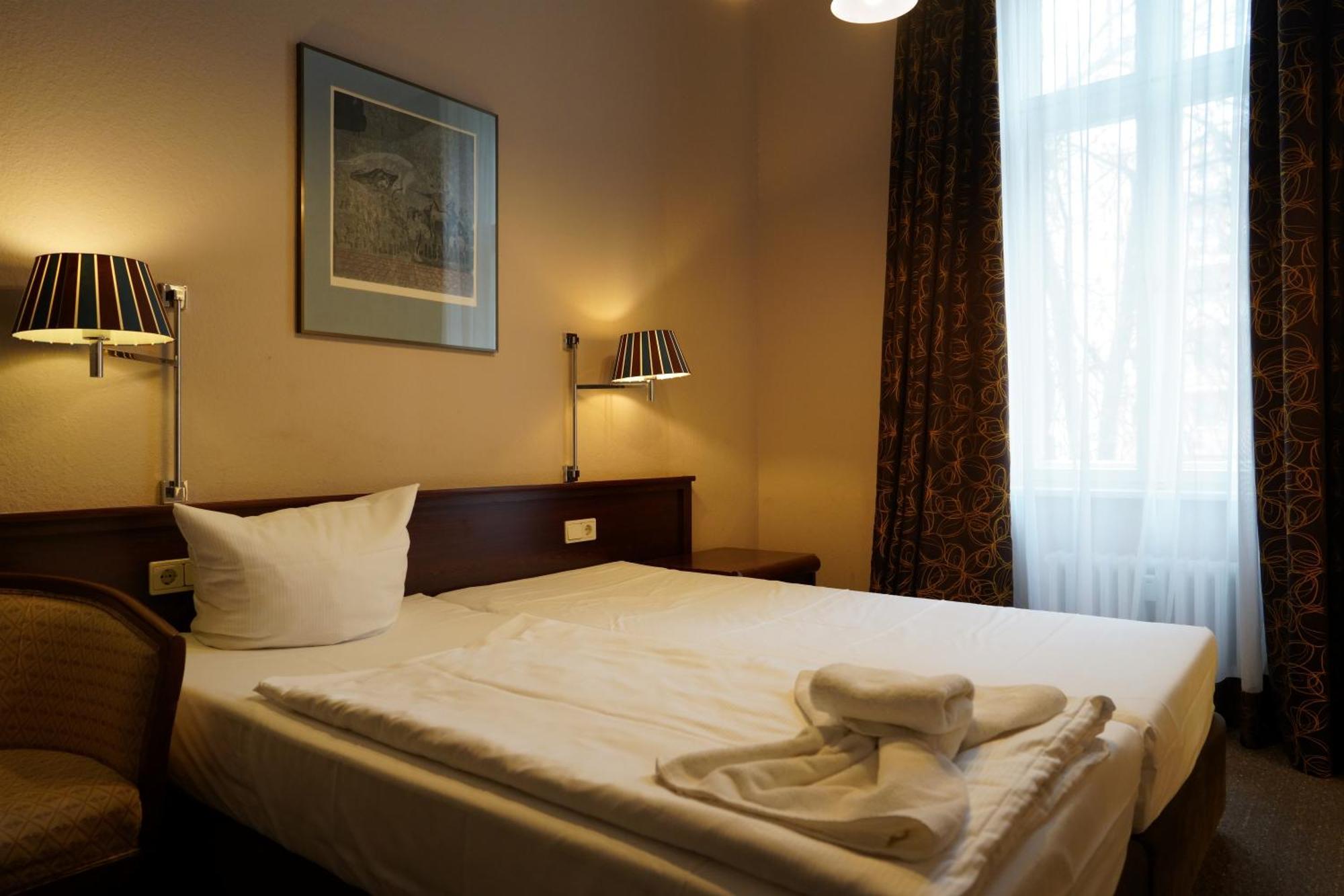 Hotel Pension Xantener Eck Berlin Kültér fotó