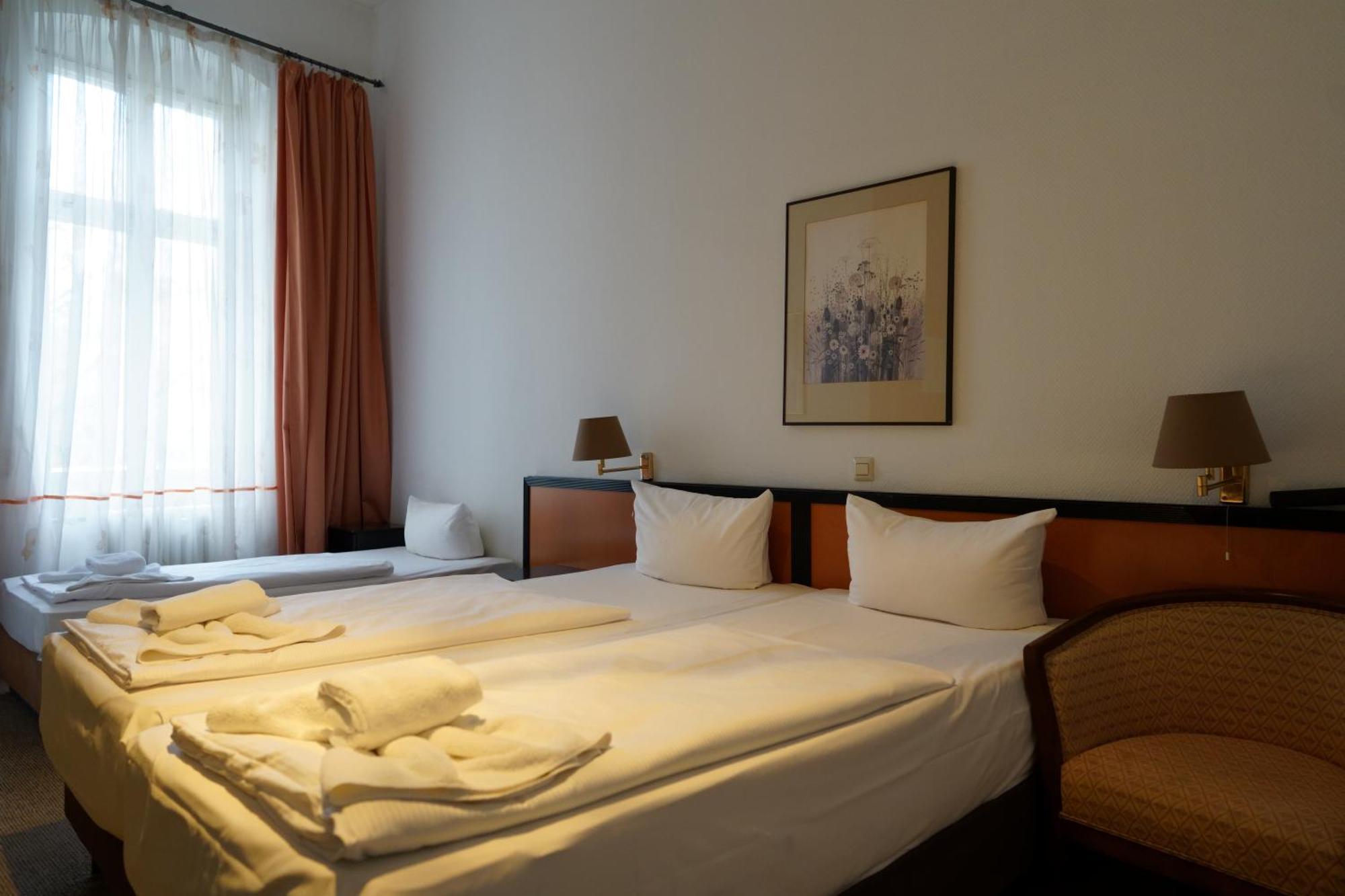 Hotel Pension Xantener Eck Berlin Kültér fotó
