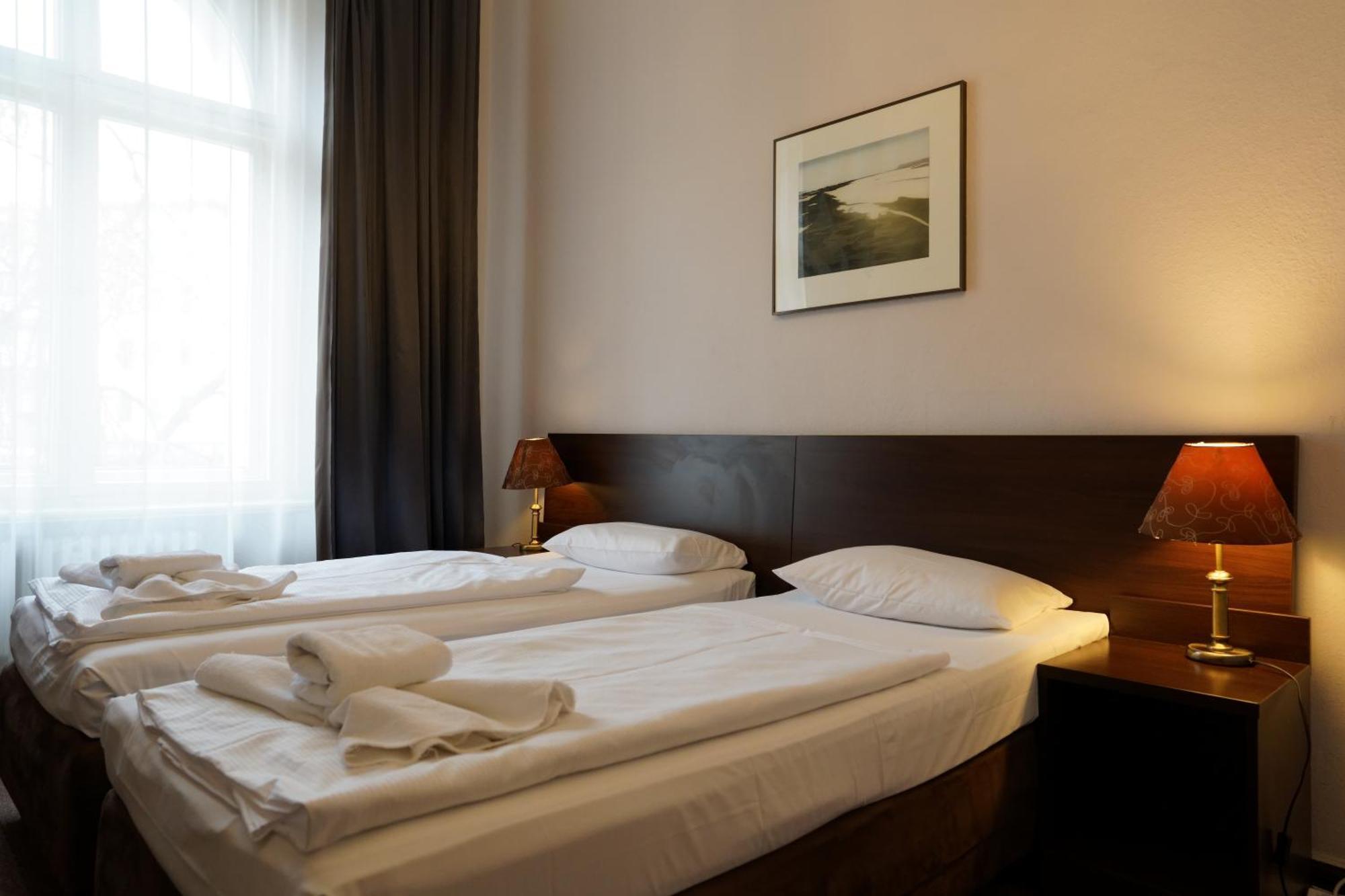 Hotel Pension Xantener Eck Berlin Kültér fotó