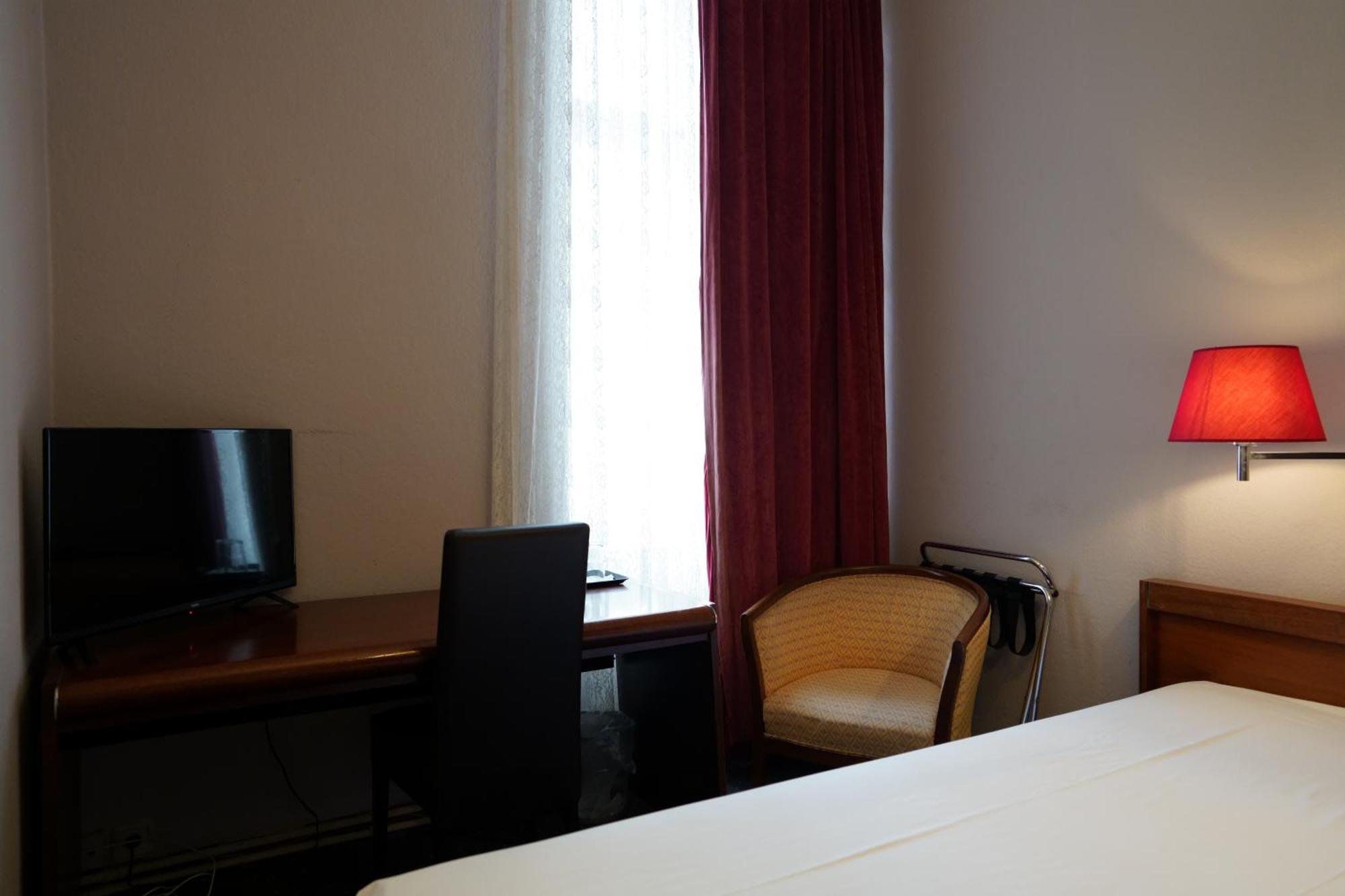 Hotel Pension Xantener Eck Berlin Kültér fotó