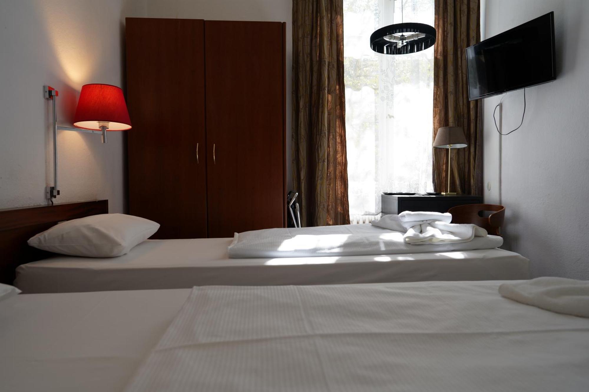 Hotel Pension Xantener Eck Berlin Kültér fotó