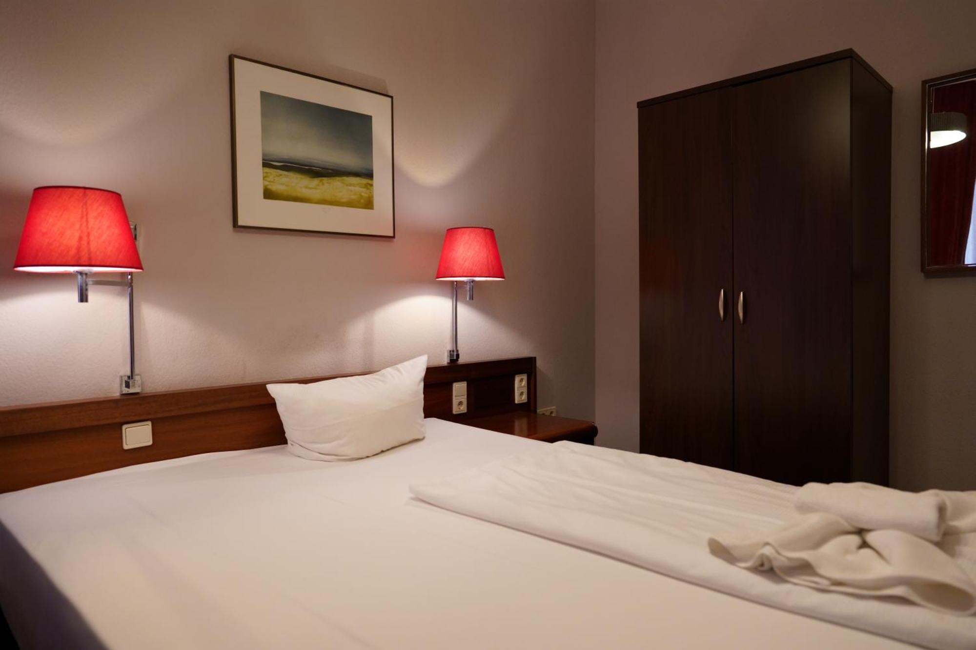 Hotel Pension Xantener Eck Berlin Kültér fotó